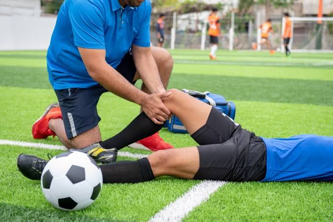 Sports Injury Recovery: How Physiotherapy Gets You Back in the Game